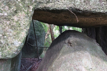 Foto - TRILHA DAS PEDRAS ABRAÇADAS