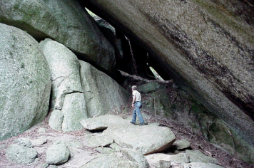 Foto - TRILHA DAS PEDRAS ABRAÇADAS