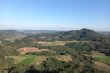 Foto - TRILHA DAS PEDRAS ABRAÇADAS