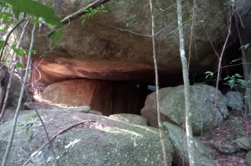 Foto - TRILHA DAS PEDRAS ABRAÇADAS