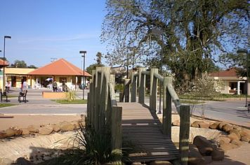Foto - Praças, parques e monumentos