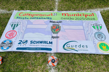 Bola rolando no Municipal de Veteranos