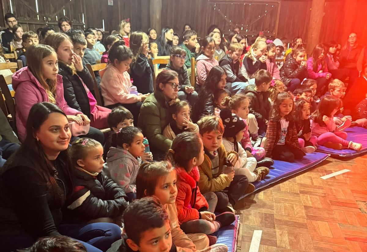 Sarau Cultural – Encantos do Nosso Folclore.